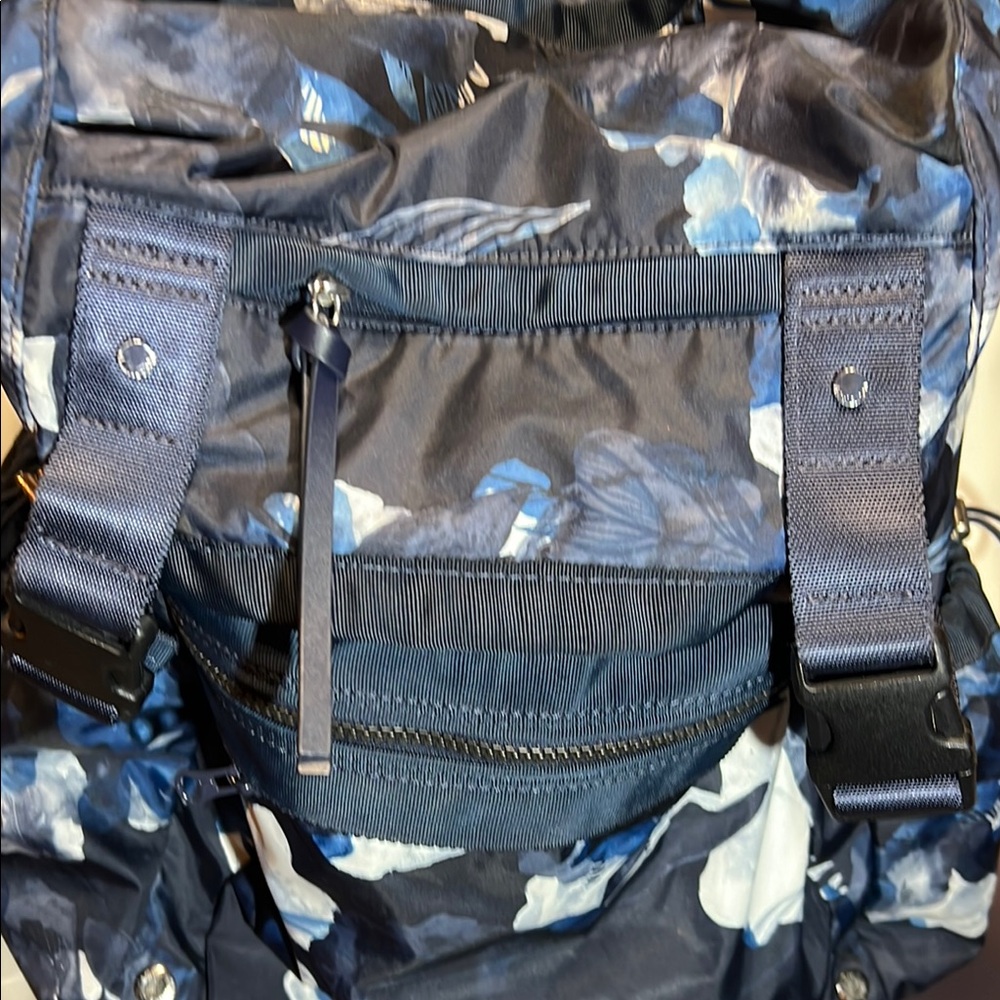 Lululemon Yogini Drawstring Pack. Without Detachm… - image 5